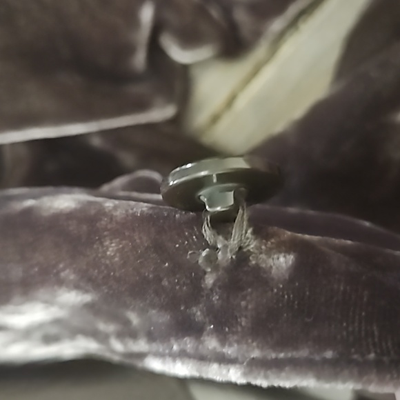 J. Jill Crushed Velvet Silk Blend Pintuck Button Down Size Large - Picture 6 of 8